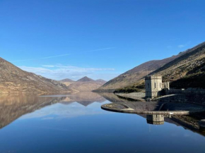 Lovely 2-Bed Cottage at the Foot of the Mournes